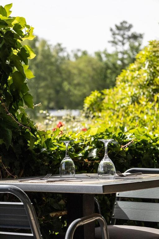 Logis Hotel Du Lac Neuvic  المظهر الخارجي الصورة