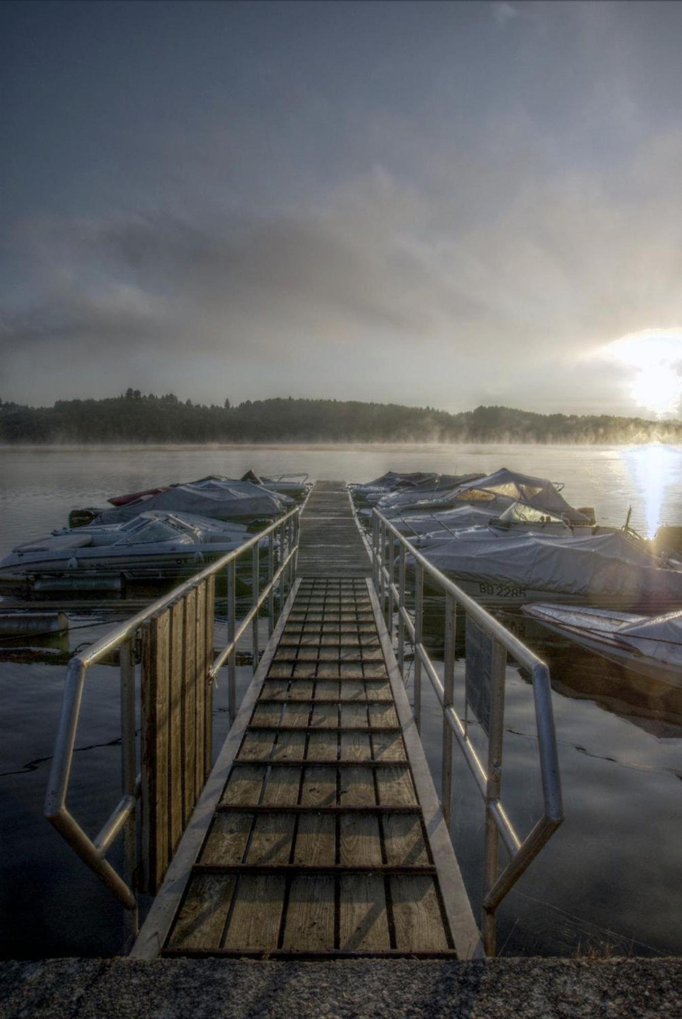 Logis Hotel Du Lac Neuvic  المظهر الخارجي الصورة