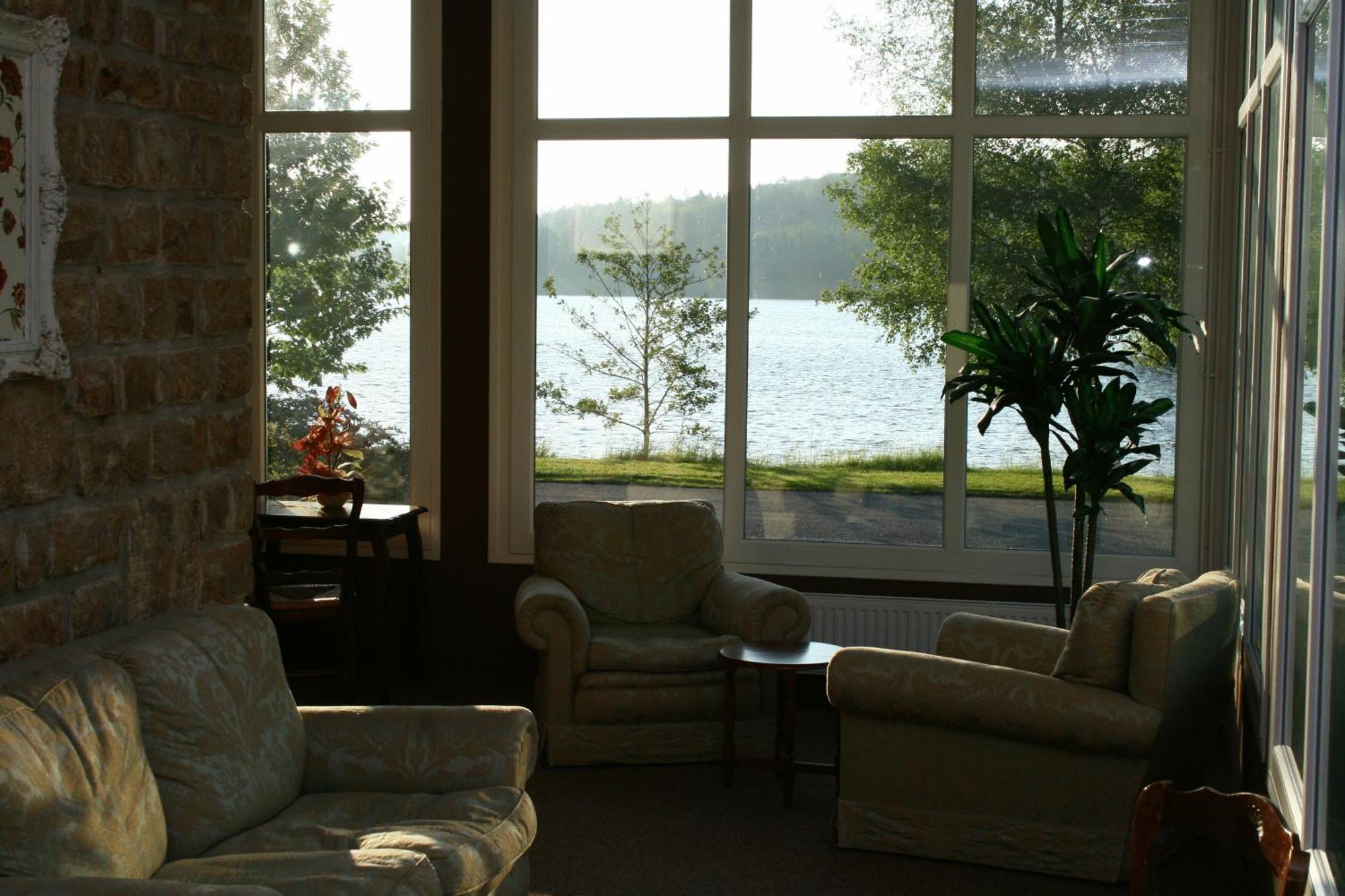Logis Hotel Du Lac Neuvic  المظهر الخارجي الصورة