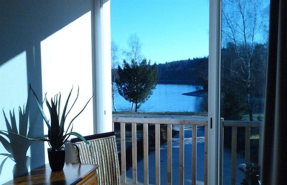 Logis Hotel Du Lac Neuvic  المظهر الخارجي الصورة
