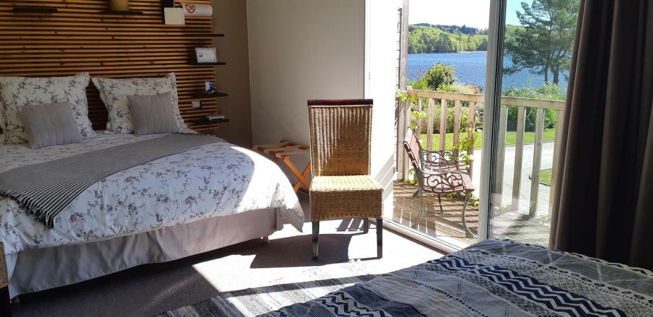 Logis Hotel Du Lac Neuvic  المظهر الخارجي الصورة